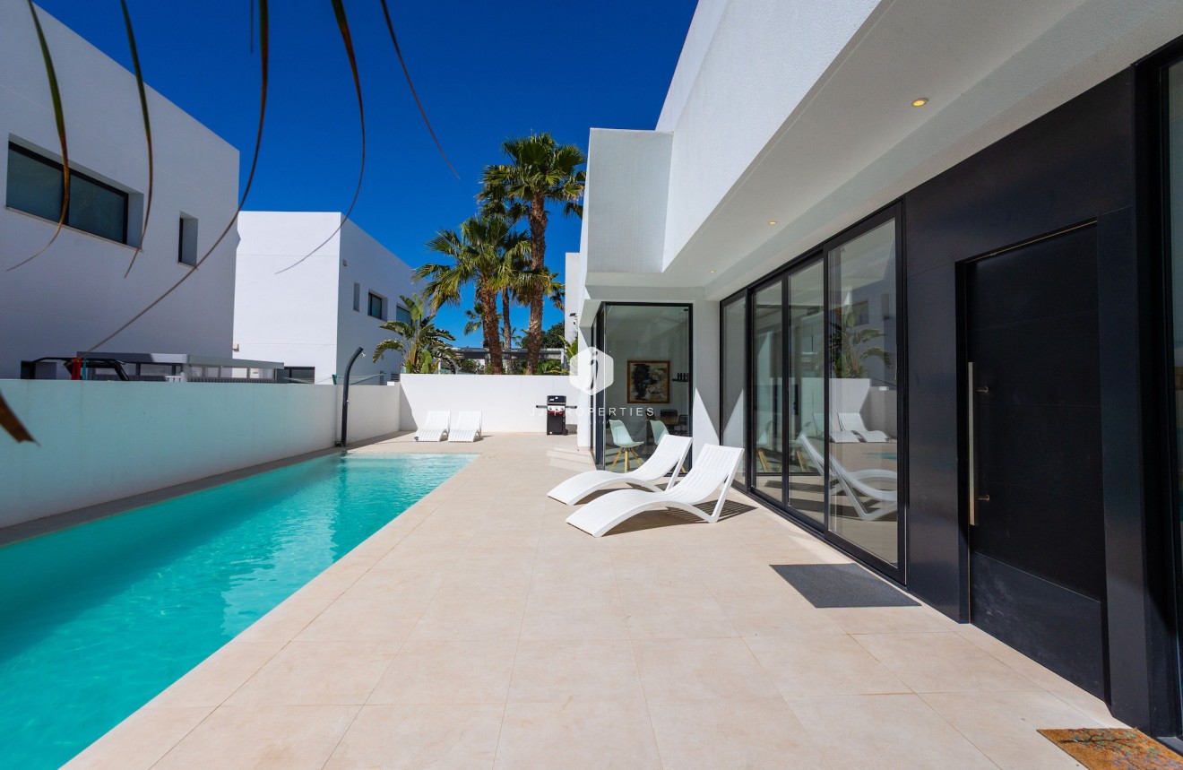 Tweedehands - Villa -
Ciudad Quesada - Costa Blanca
