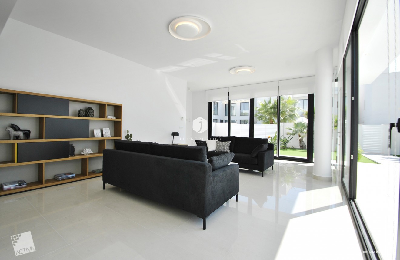 Tweedehands - Villa -
Ciudad Quesada - Costa Blanca