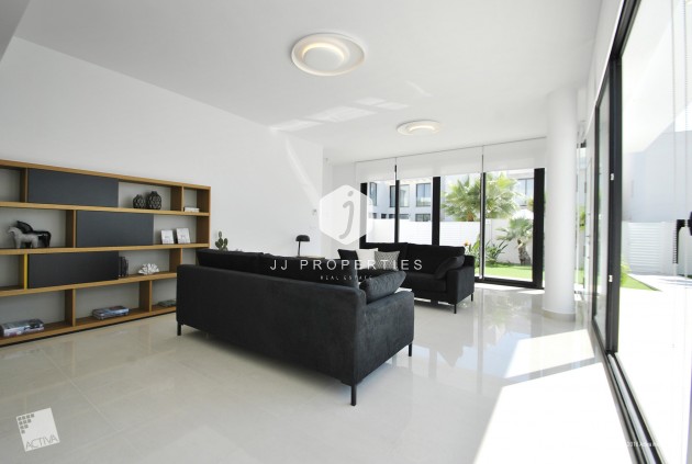 Tweedehands - Villa -
Ciudad Quesada - Costa Blanca