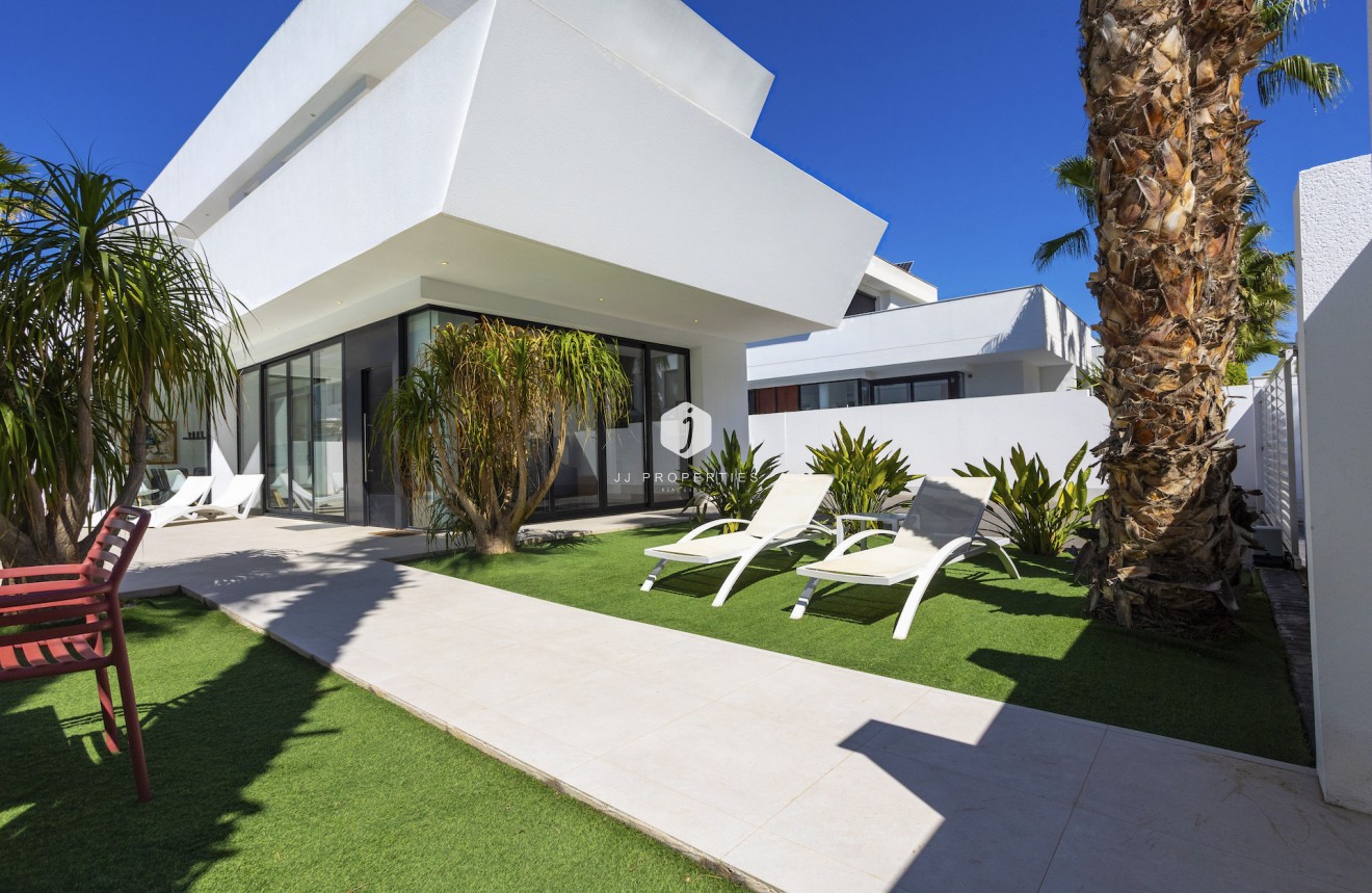 Tweedehands - Villa -
Ciudad Quesada - Costa Blanca