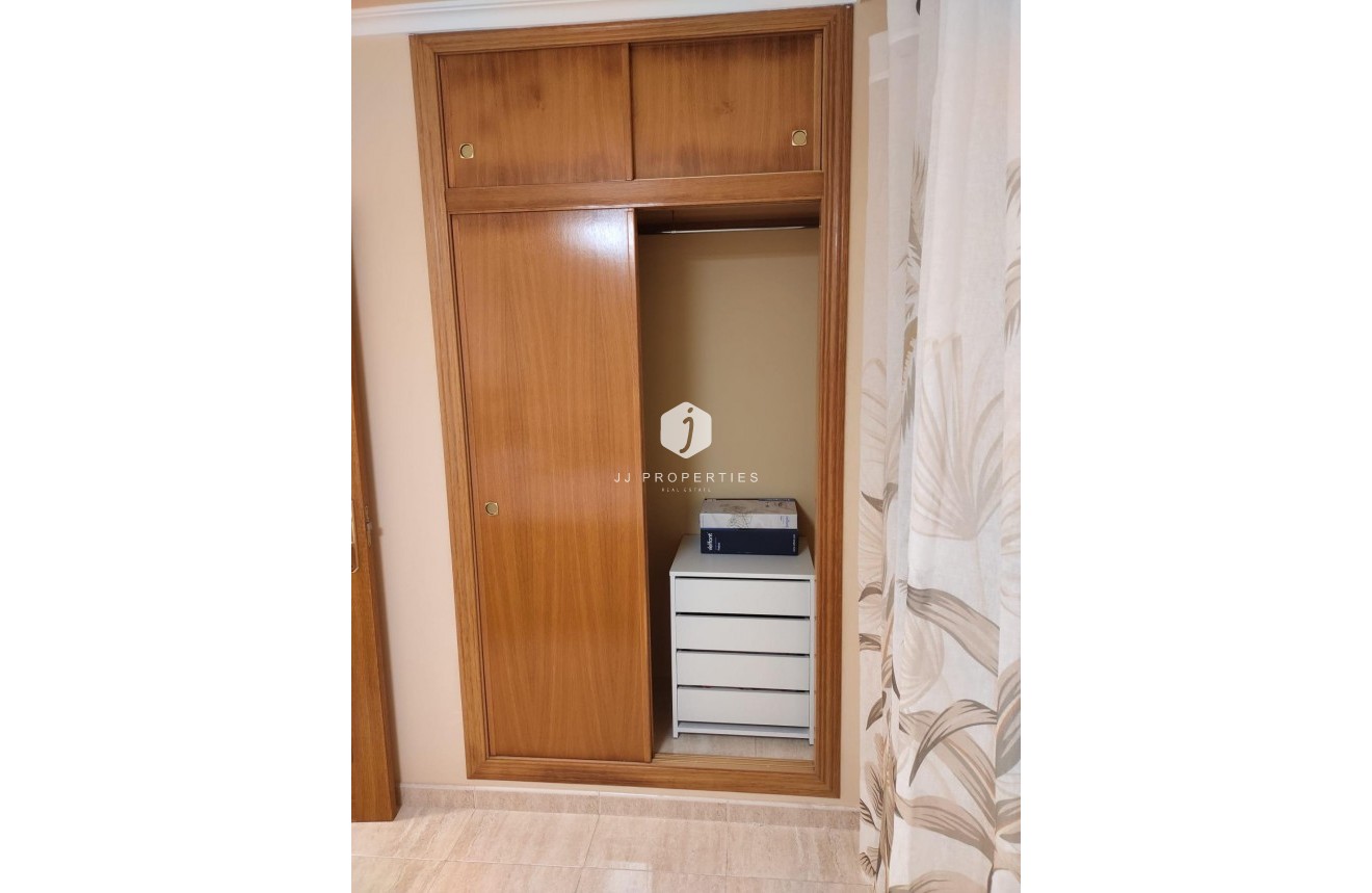 Tweedehands - Appartement / flat -
Guardamar del Segura - puerto deportivo
