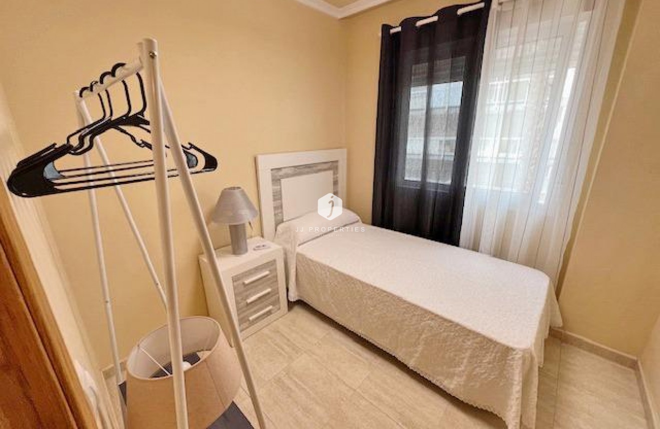 Tweedehands - Appartement / flat -
Guardamar del Segura - puerto deportivo