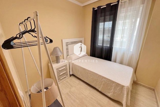 Tweedehands - Appartement / flat -
Guardamar del Segura - puerto deportivo