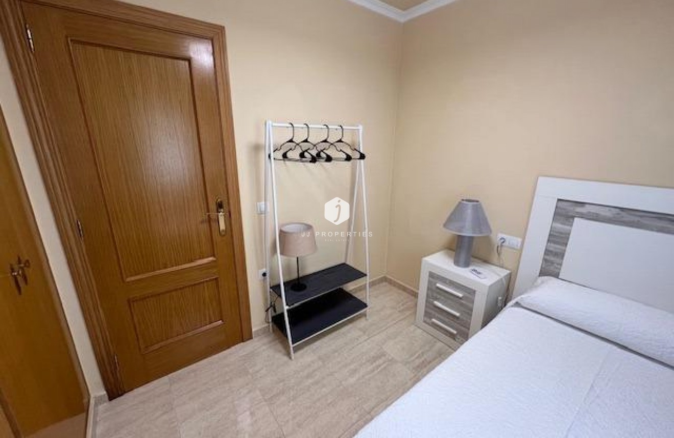 Tweedehands - Appartement / flat -
Guardamar del Segura - puerto deportivo
