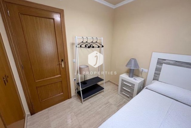Tweedehands - Appartement / flat -
Guardamar del Segura - puerto deportivo