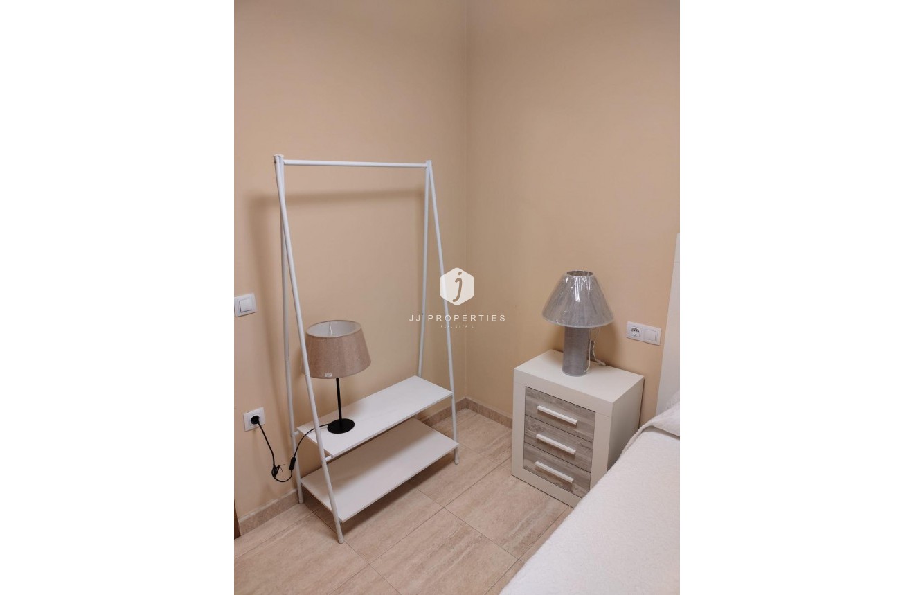 Tweedehands - Appartement / flat -
Guardamar del Segura - puerto deportivo