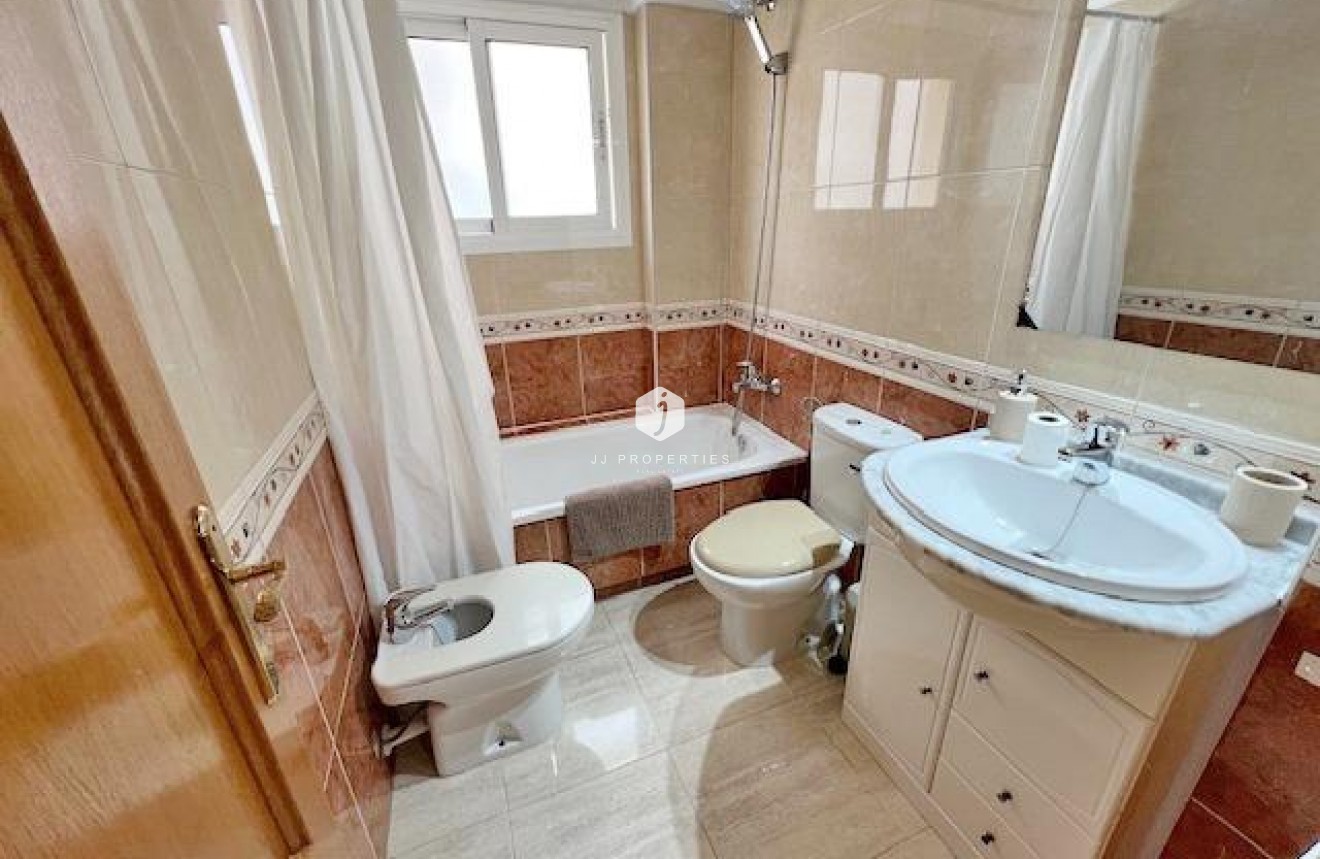 Tweedehands - Appartement / flat -
Guardamar del Segura - puerto deportivo