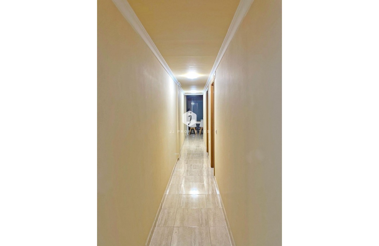 Tweedehands - Appartement / flat -
Guardamar del Segura - puerto deportivo