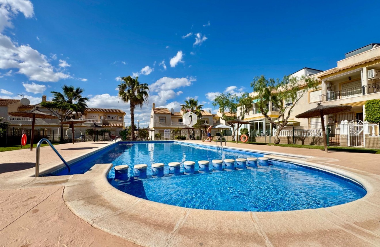 Tweedehands - Chalet -
Orihuela Costa - Las Filipinas