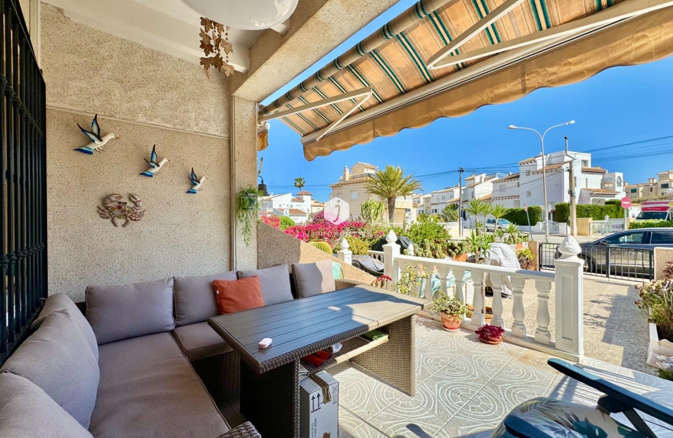 Tweedehands - Chalet -
Orihuela Costa - Las Filipinas