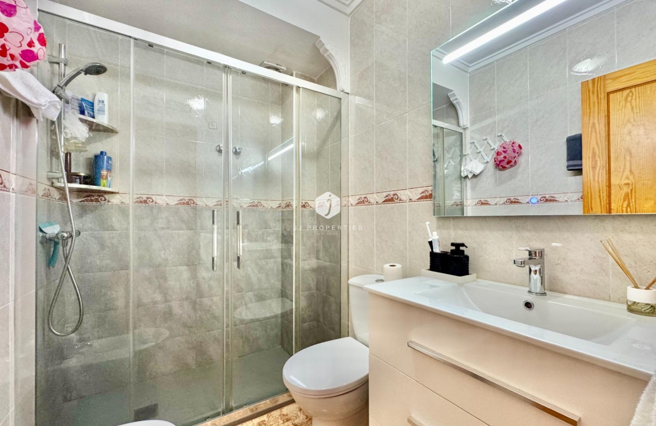 Tweedehands - Chalet -
Orihuela Costa - Las Filipinas