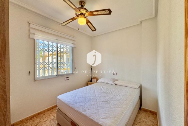 Tweedehands - Chalet -
Orihuela Costa - Las Filipinas