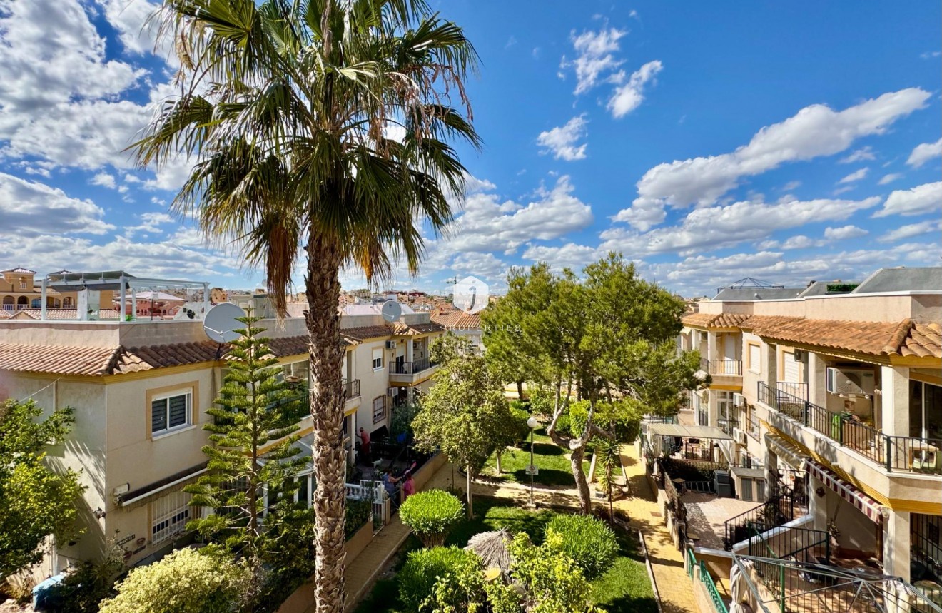 Tweedehands - Chalet -
Orihuela Costa - Las Filipinas