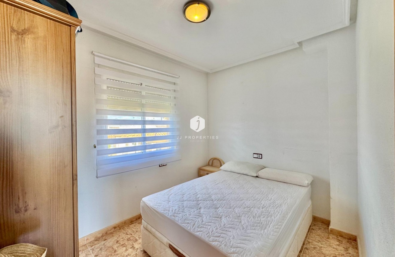 Tweedehands - Chalet -
Orihuela Costa - Las Filipinas