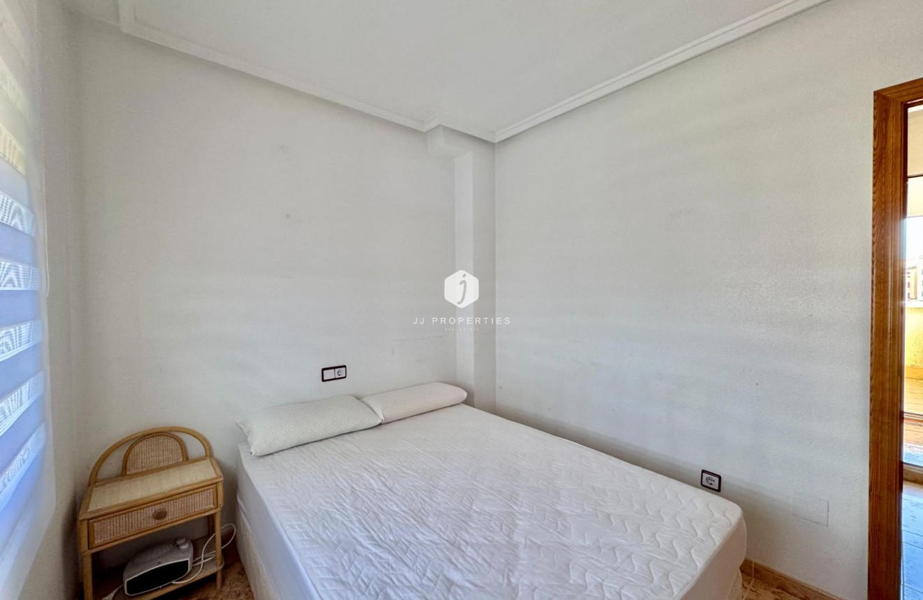 Tweedehands - Chalet -
Orihuela Costa - Las Filipinas