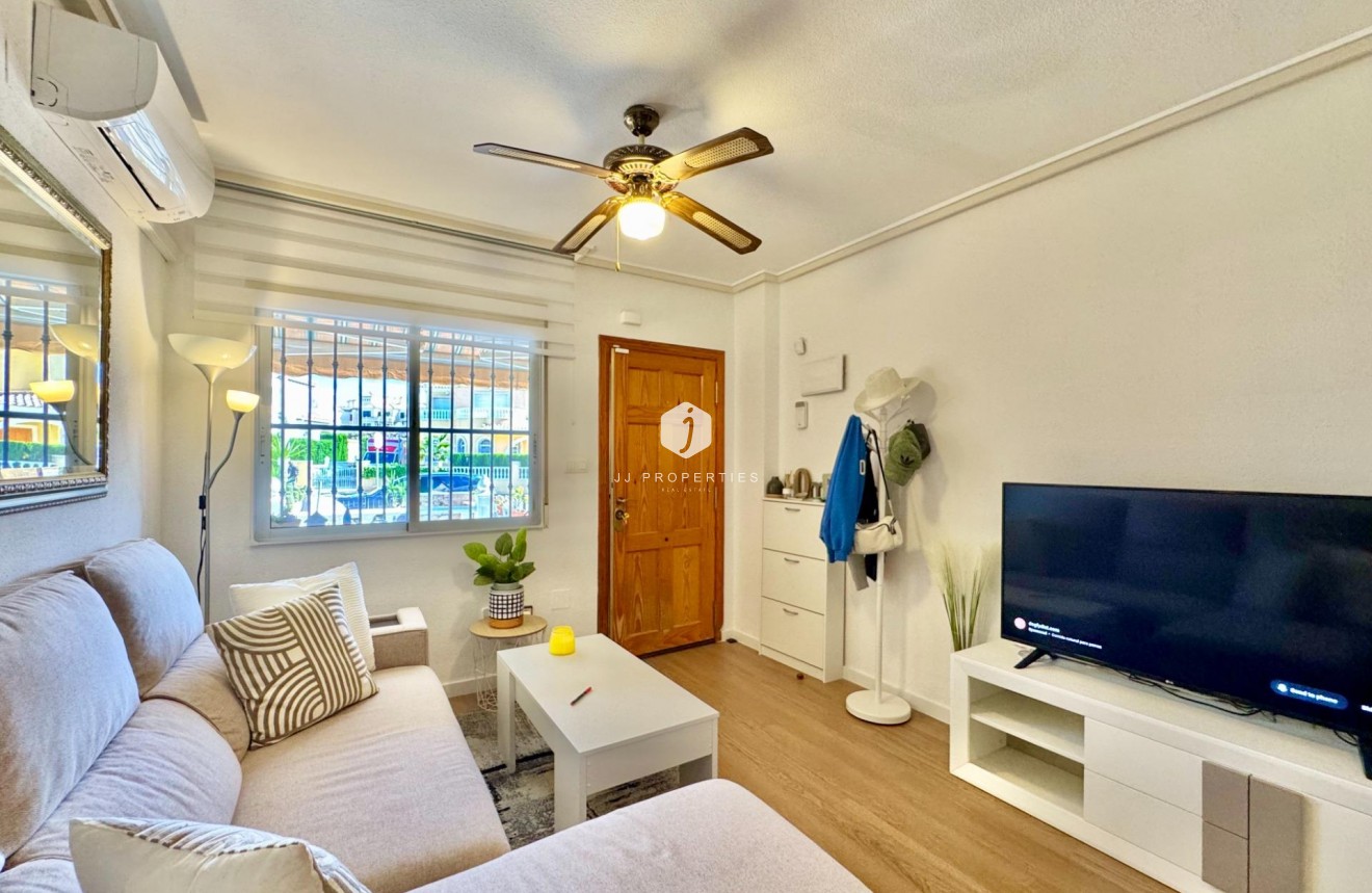 Tweedehands - Chalet -
Orihuela Costa - Las Filipinas