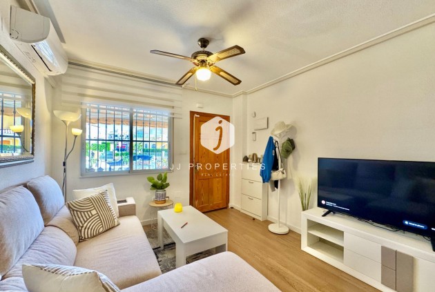 Tweedehands - Chalet -
Orihuela Costa - Las Filipinas