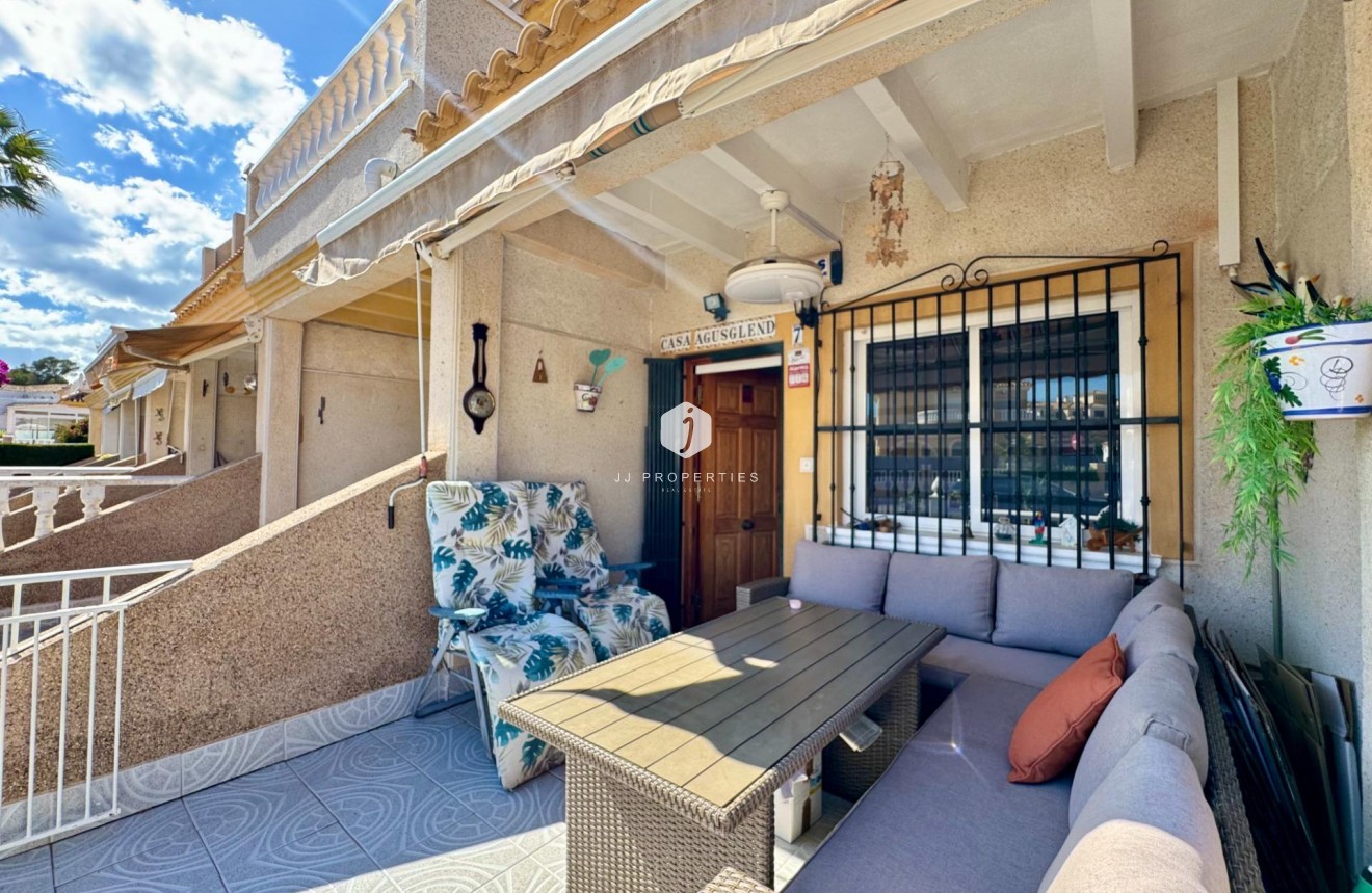 Tweedehands - Chalet -
Orihuela Costa - Las Filipinas