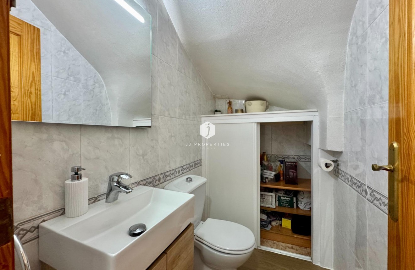 Tweedehands - Chalet -
Orihuela Costa - Las Filipinas