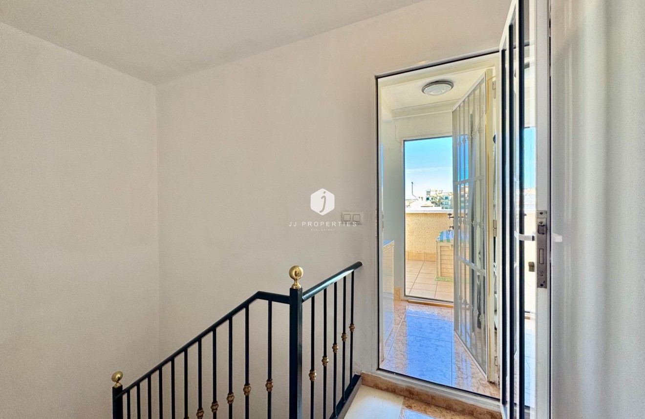 Tweedehands - Chalet -
Orihuela Costa - Las Filipinas