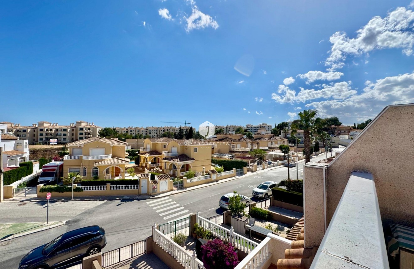 Tweedehands - Chalet -
Orihuela Costa - Las Filipinas