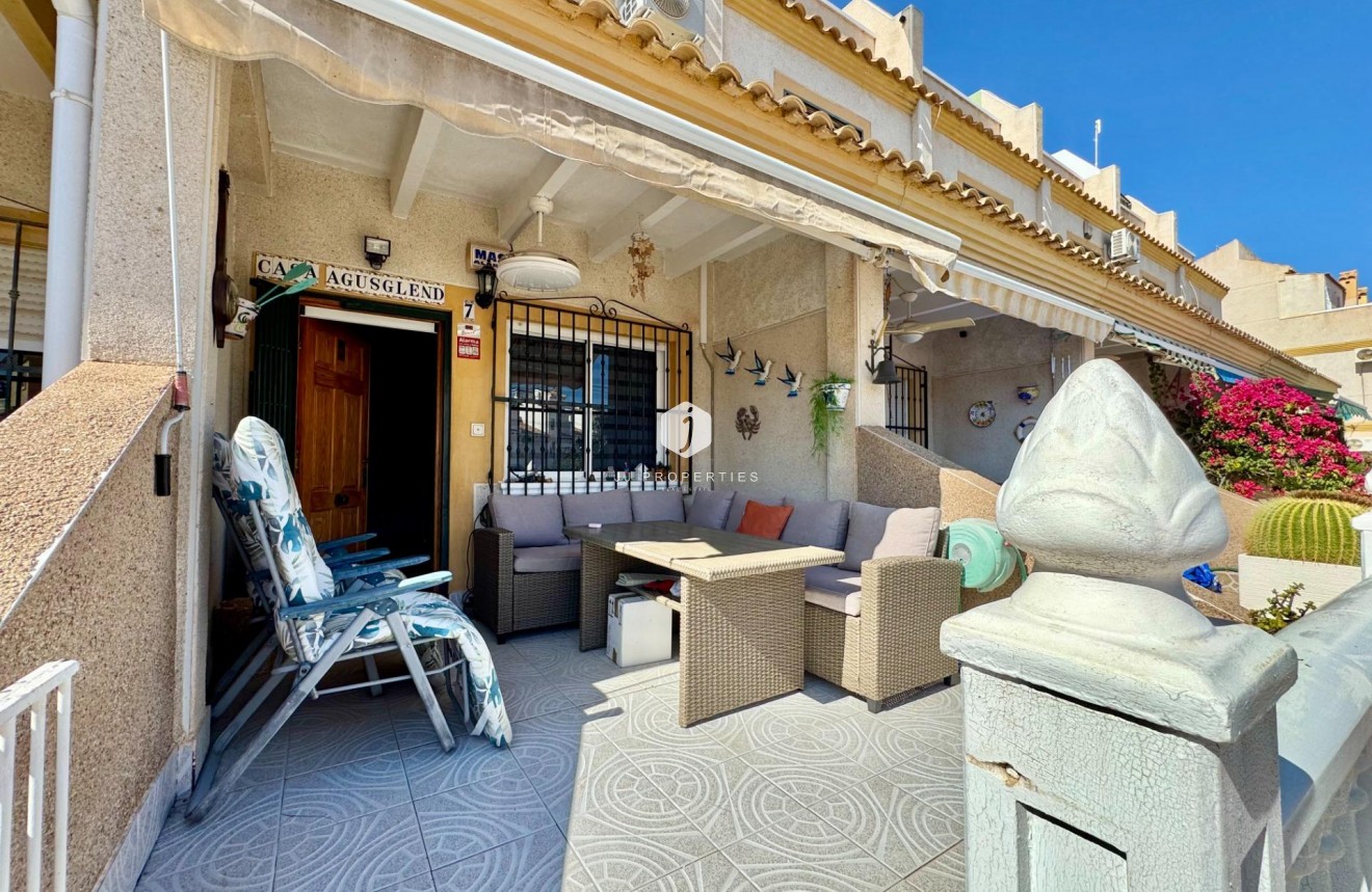Tweedehands - Chalet -
Orihuela Costa - Las Filipinas