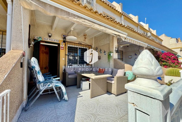 Tweedehands - Chalet -
Orihuela Costa - Las Filipinas