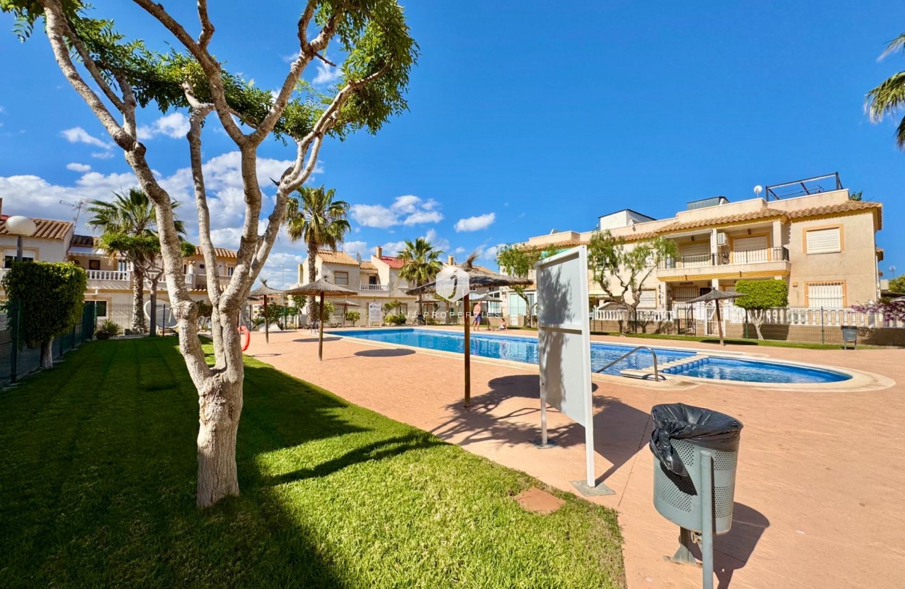 Tweedehands - Chalet -
Orihuela Costa - Las Filipinas
