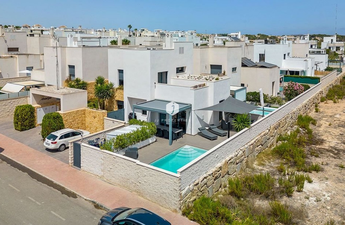 Tweedehands - Villa -
Ciudad Quesada - Costa Blanca