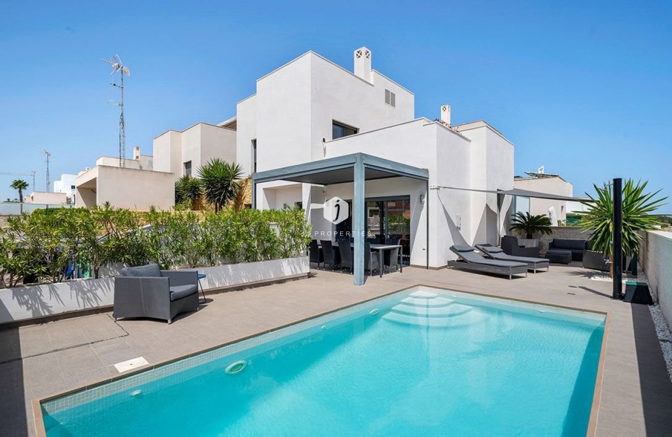 Tweedehands - Villa -
Ciudad Quesada - Costa Blanca