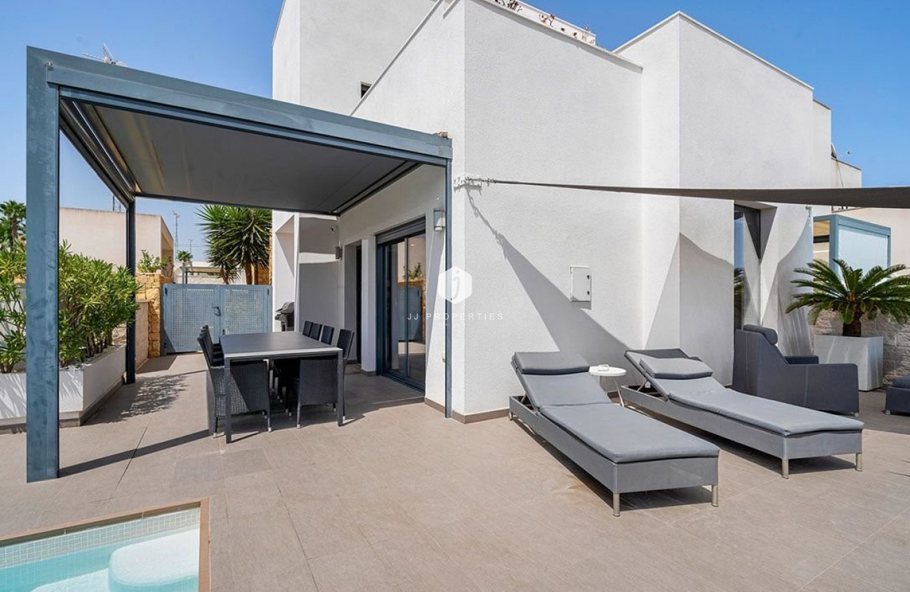 Tweedehands - Villa -
Ciudad Quesada - Costa Blanca
