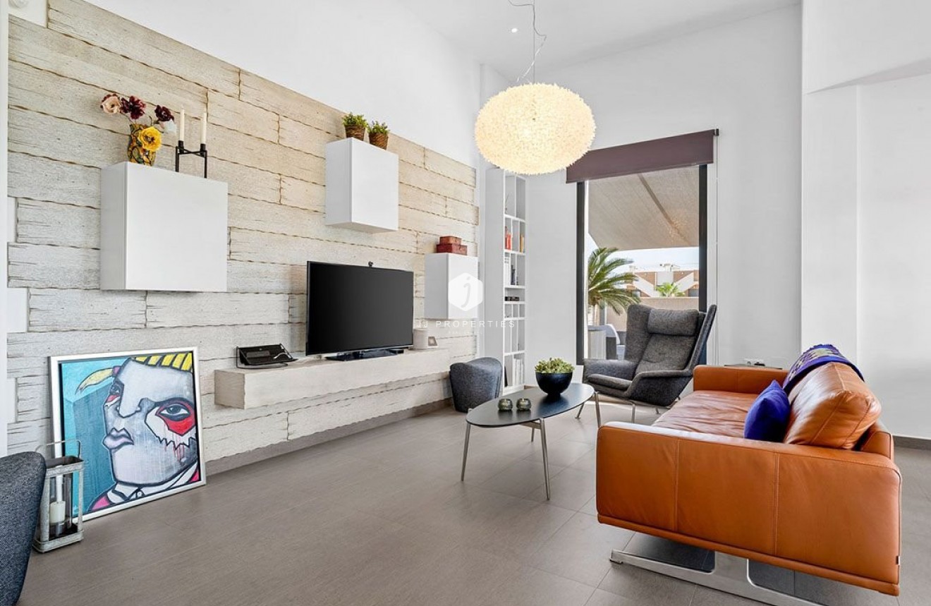 Tweedehands - Villa -
Ciudad Quesada - Costa Blanca