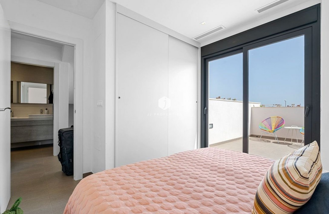 Tweedehands - Villa -
Ciudad Quesada - Costa Blanca
