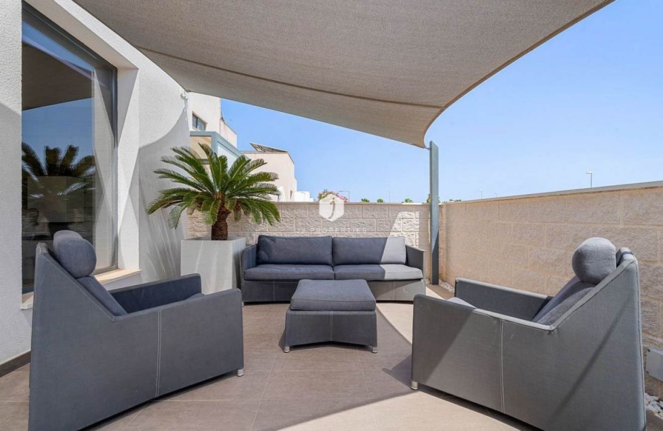 Tweedehands - Villa -
Ciudad Quesada - Costa Blanca
