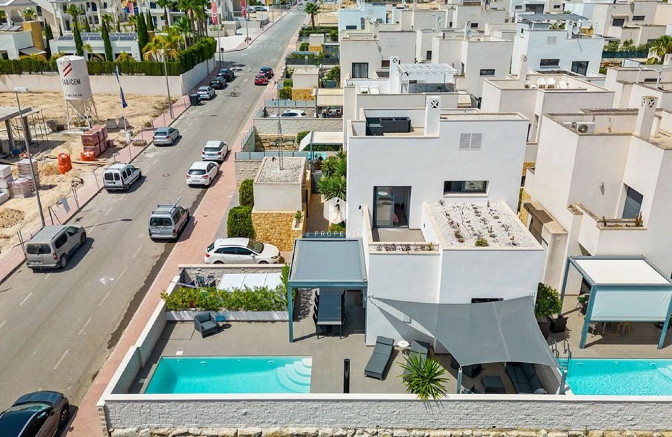 Tweedehands - Villa -
Ciudad Quesada - Costa Blanca