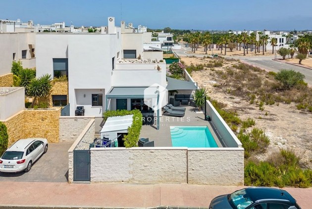 Tweedehands - Villa -
Ciudad Quesada - Costa Blanca