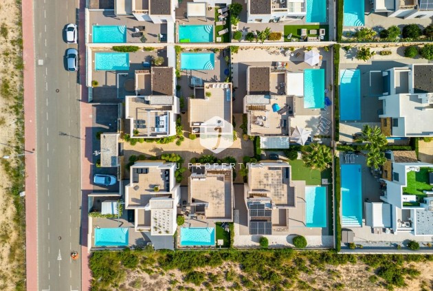 Tweedehands - Villa -
Ciudad Quesada - Costa Blanca