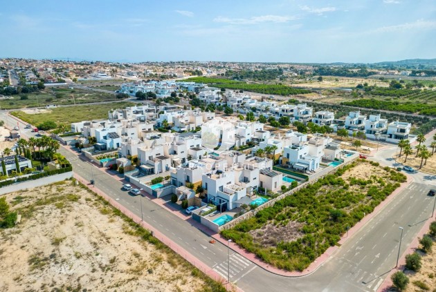 Tweedehands - Villa -
Ciudad Quesada - Costa Blanca