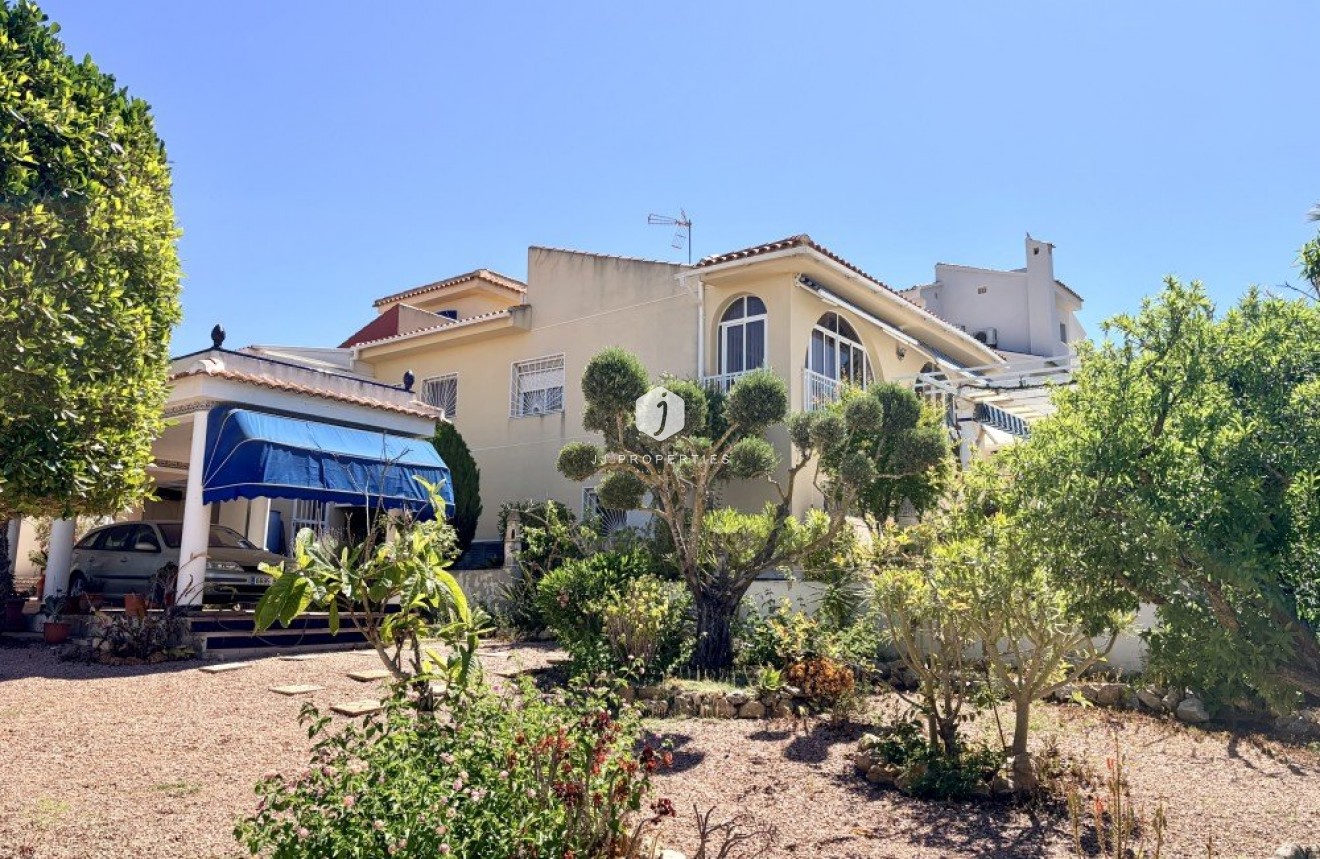 Tweedehands - Villa -
Ciudad Quesada - Costa Blanca