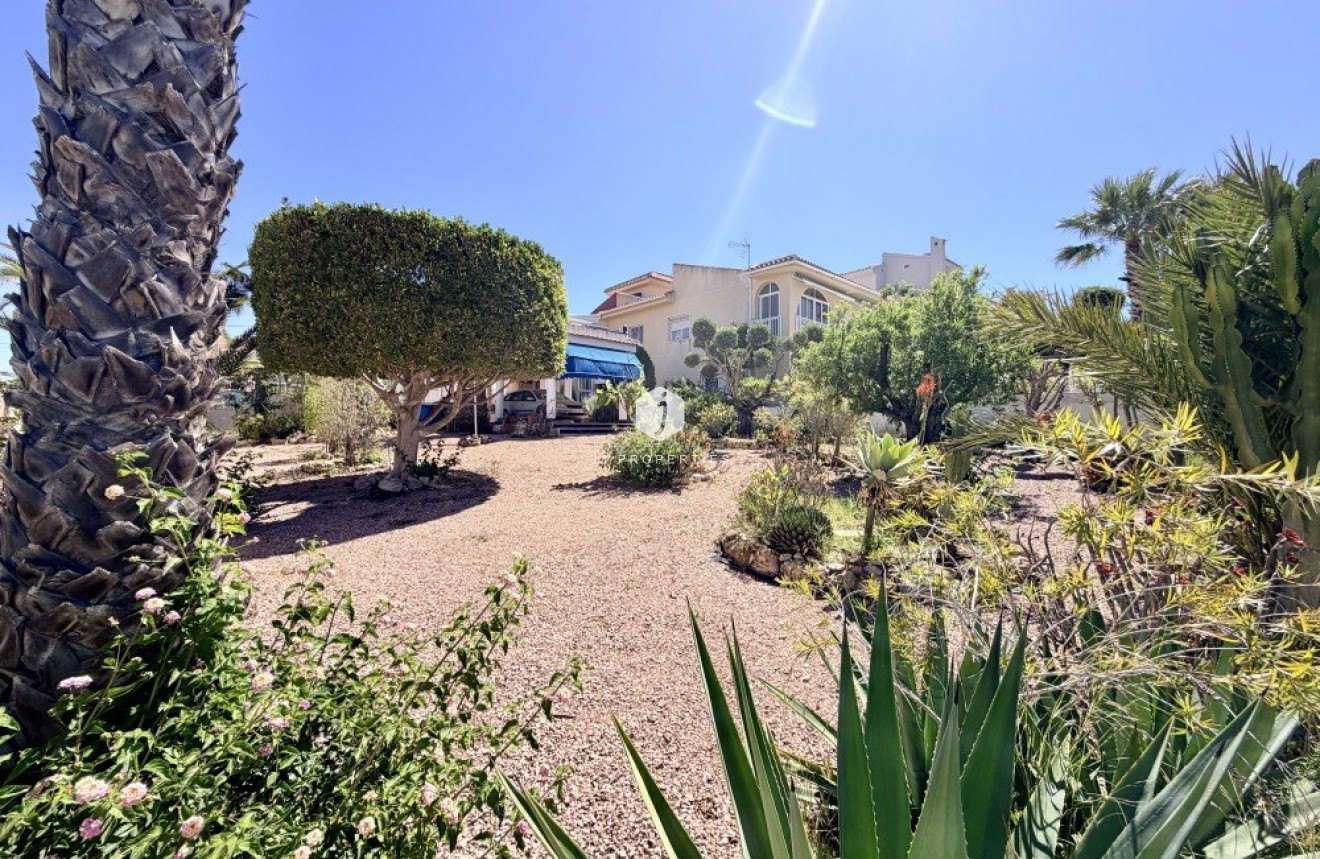 Tweedehands - Villa -
Ciudad Quesada - Costa Blanca