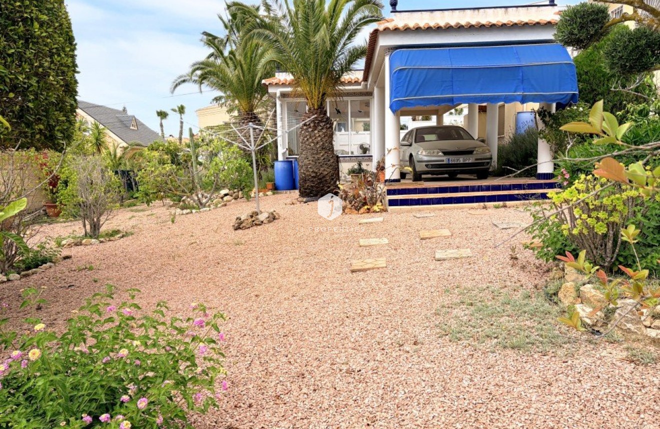 Tweedehands - Villa -
Ciudad Quesada - Costa Blanca