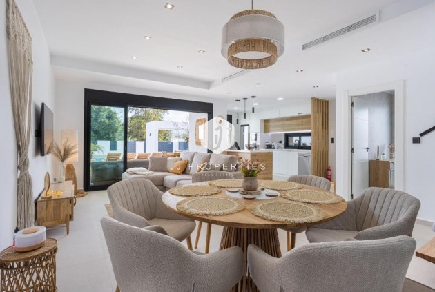 Tweedehands - Villa -
Dolores - Costa Blanca