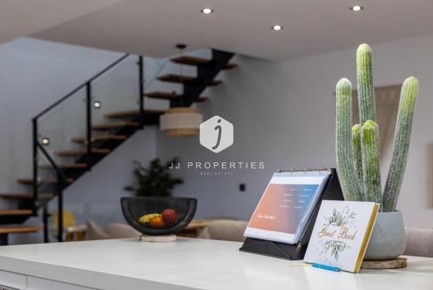 Tweedehands - Villa -
Dolores - Costa Blanca