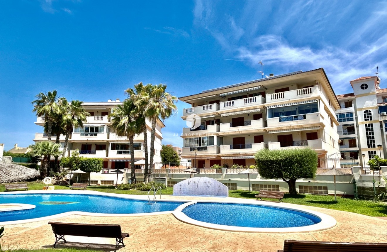 Tweedehands - Appartement / flat -
La Mata - Costa Blanca