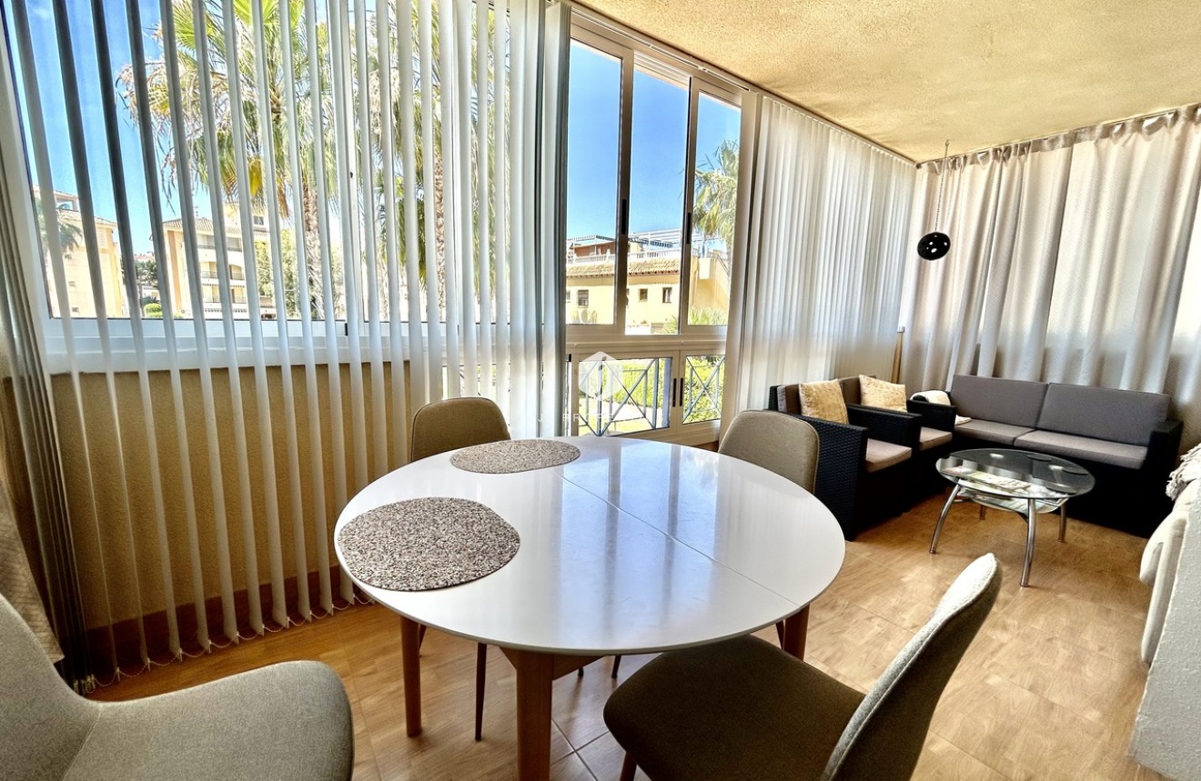 Tweedehands - Appartement / flat -
La Mata - Costa Blanca