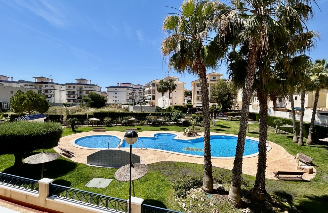 Tweedehands - Appartement / flat -
La Mata - Costa Blanca
