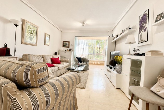 Tweedehands - Appartement / flat -
La Mata - Costa Blanca