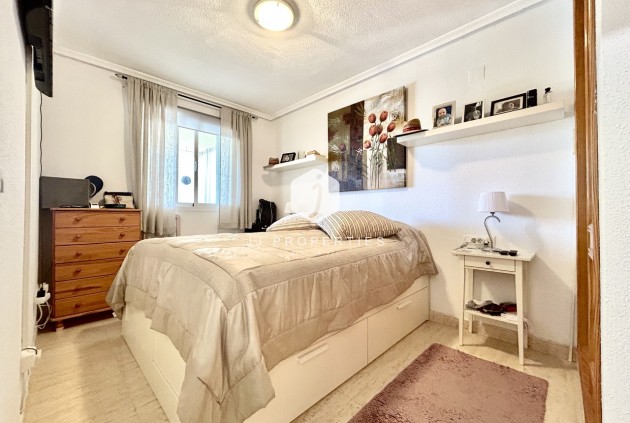 Tweedehands - Appartement / flat -
La Mata - Costa Blanca