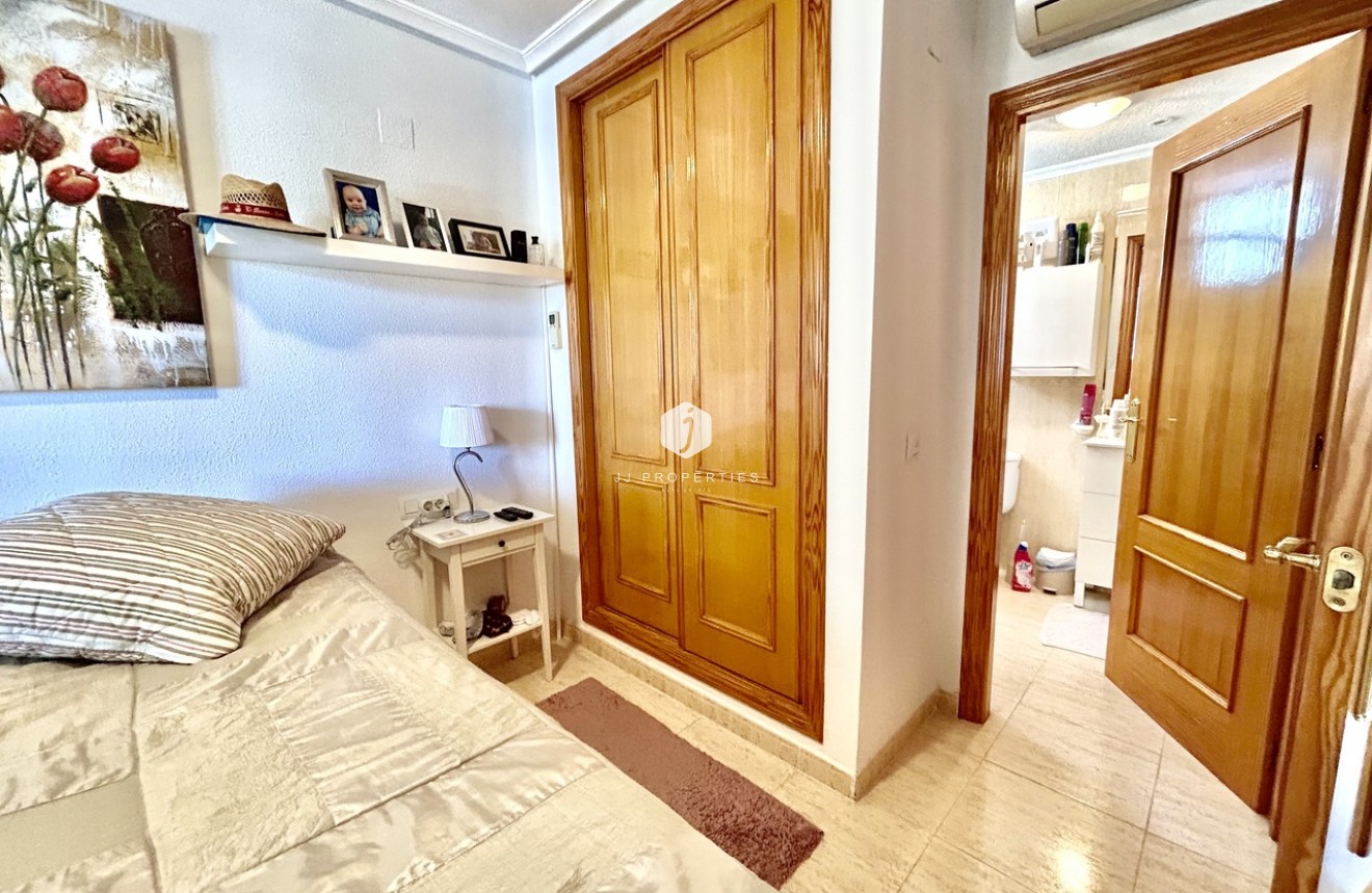 Tweedehands - Appartement / flat -
La Mata - Costa Blanca