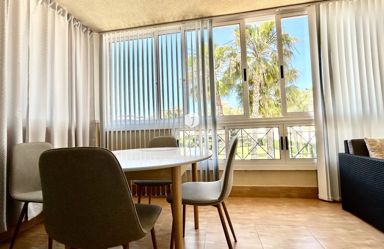 Tweedehands - Appartement / flat -
La Mata - Costa Blanca